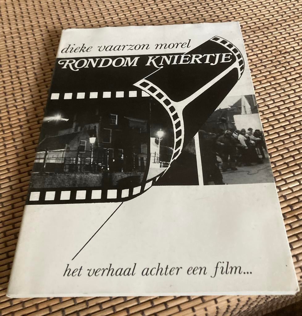 Rondom Kniertje: Het verhaal achter een film: Op hoop van …., Ophalen of Verzenden, Gelezen, Filmspecifiek