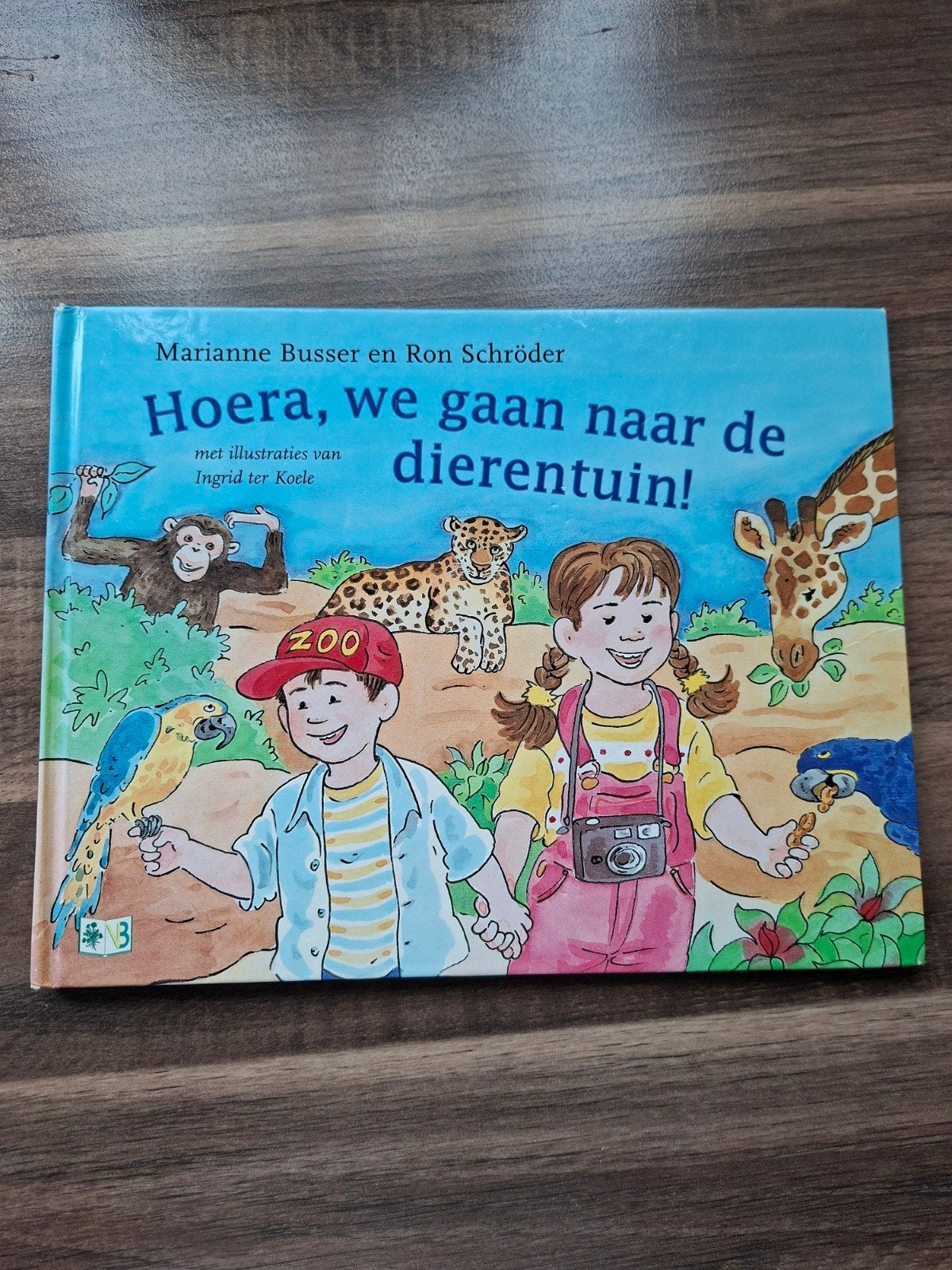 Hoera, we gaan naar de dierentuin! - Kinderboek, Ophalen of Verzenden, Zo goed als nieuw