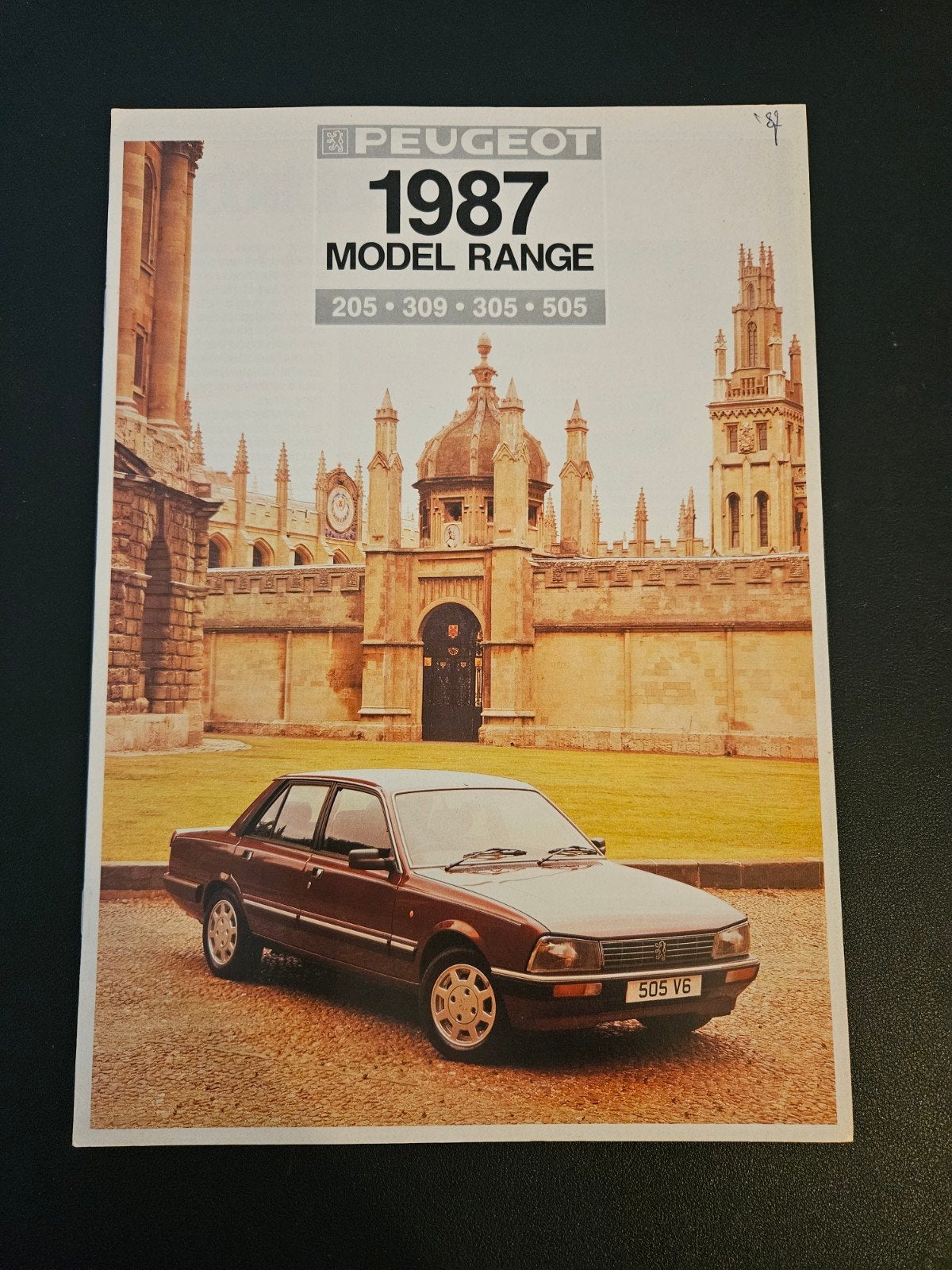 Brochure Peugeot 205, 309, 305 & 505 range 1987 UK, Boeken, Auto's | Folders en Tijdschriften, Ophalen of Verzenden, Zo goed als nieuw