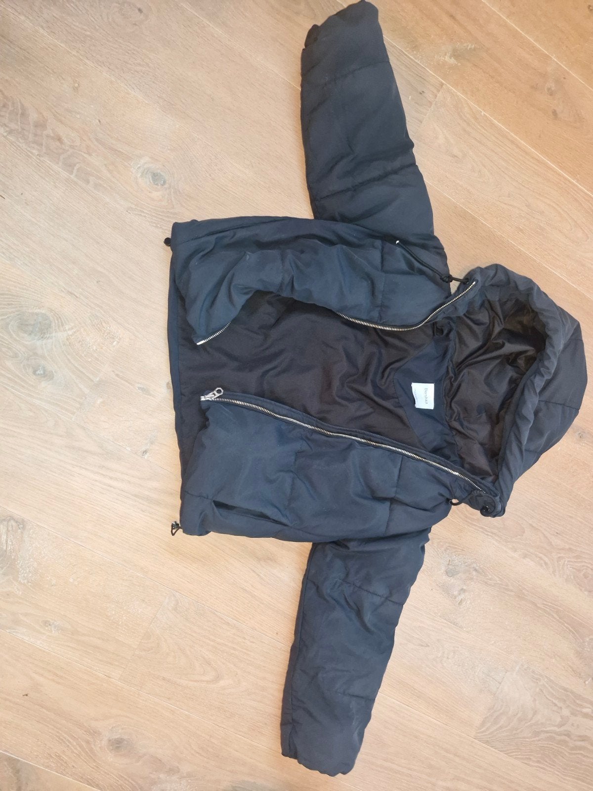 Bershka Zwarte Puffer Jas Maat XS, Kleding | Dames, Ophalen, Zwart, Bershka, Zo goed als nieuw