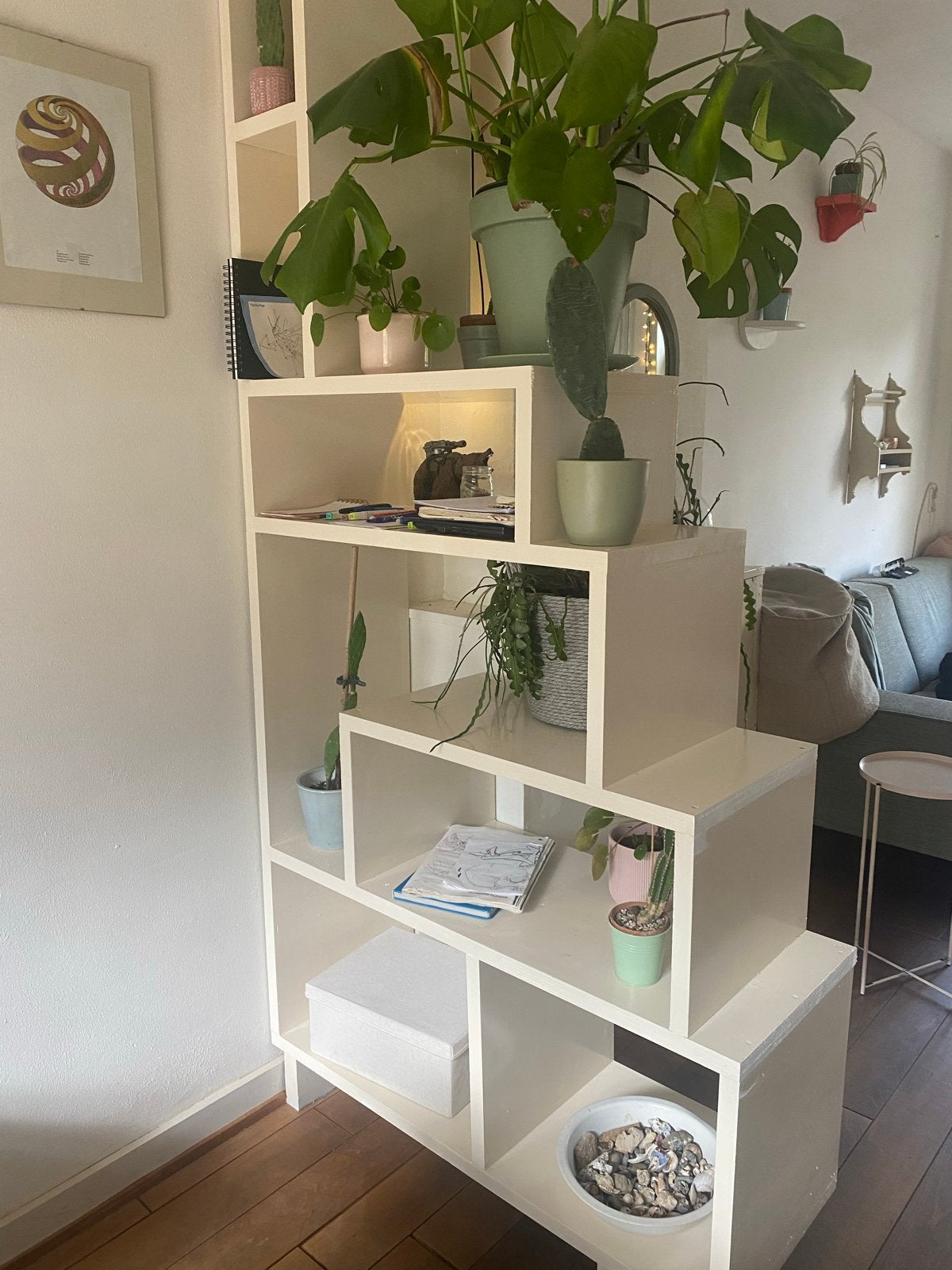 Unieke Roomdivider/Kast met Opbergvakken