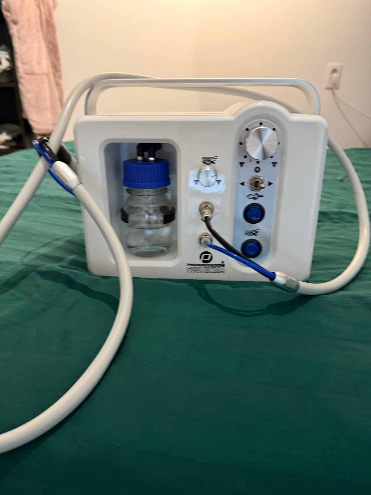 Podomonium Ecomonium pedicuremotor met nattechniek, Ophalen, Zo goed als nieuw, Hand- en Voetverzorging