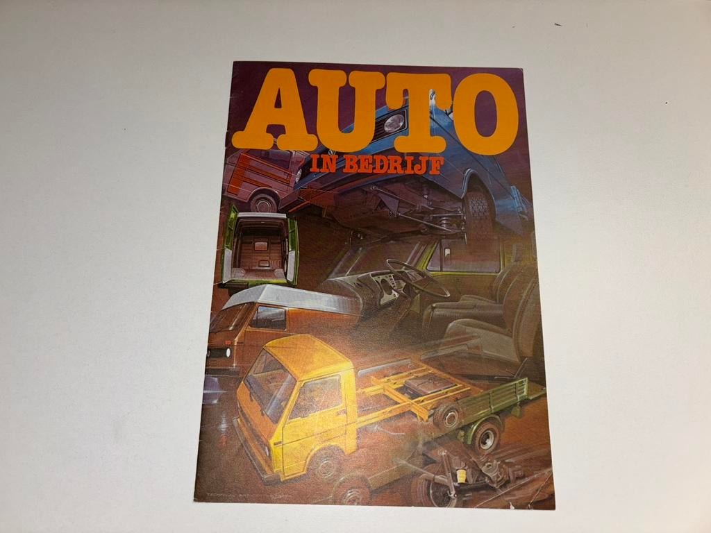 Folder Volkswagen bedrijfswagens 1982 (Golf I Van, T3), Ophalen of Verzenden, Zo goed als nieuw, Volkswagen