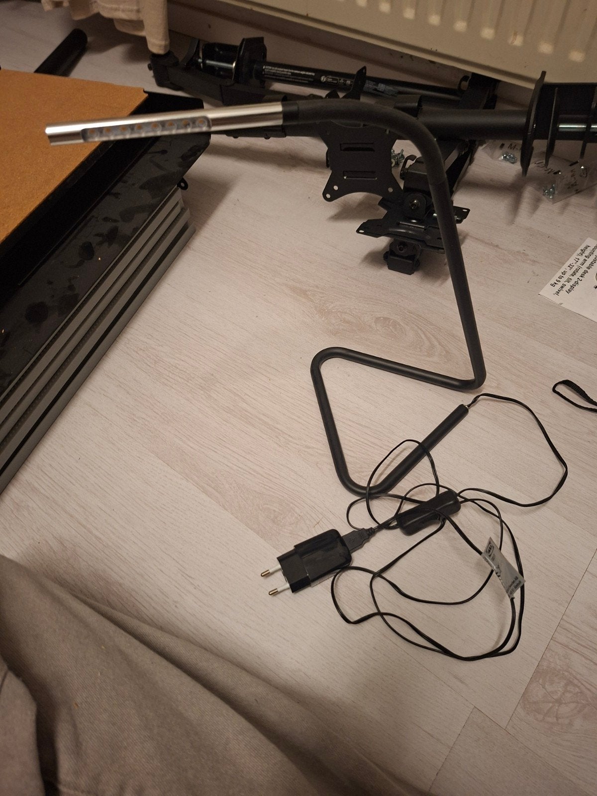IKEA LED Bureaulamp - Zwart, Verstelbaar, Bureaulamp, LED verlichting, Ophalen of Verzenden, Zo goed als nieuw