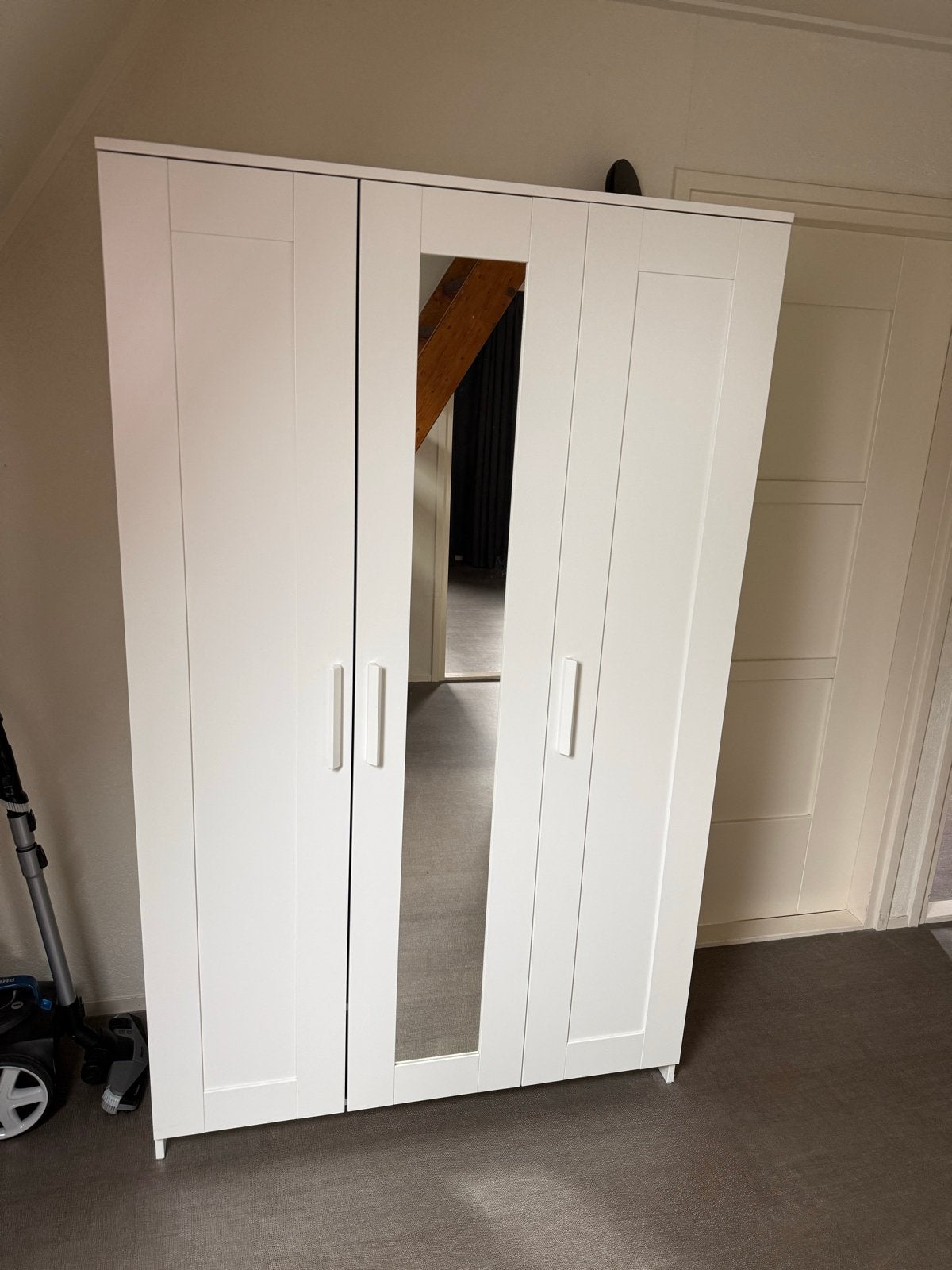 Witte kledingkast met 3 deuren en spiegel, Ophalen, Gebruikt, 100 tot 150 cm, 150 tot 200 cm