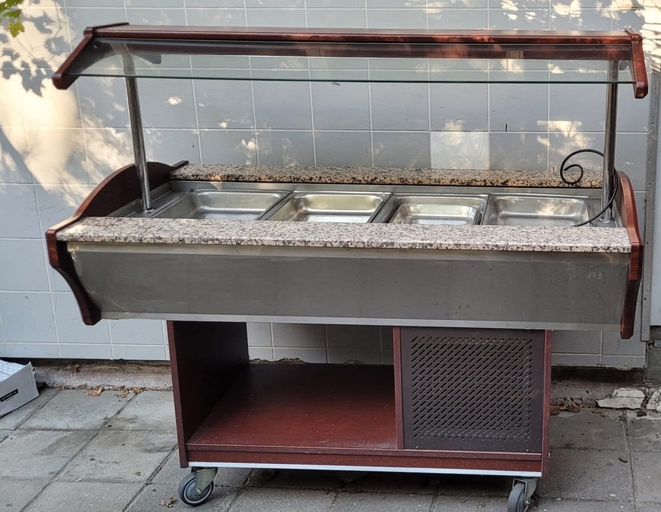 Koelvitrine - 140x150x88 cm - Zeer goede staat, Ophalen, Gebruikt, Koelen en Vriezen
