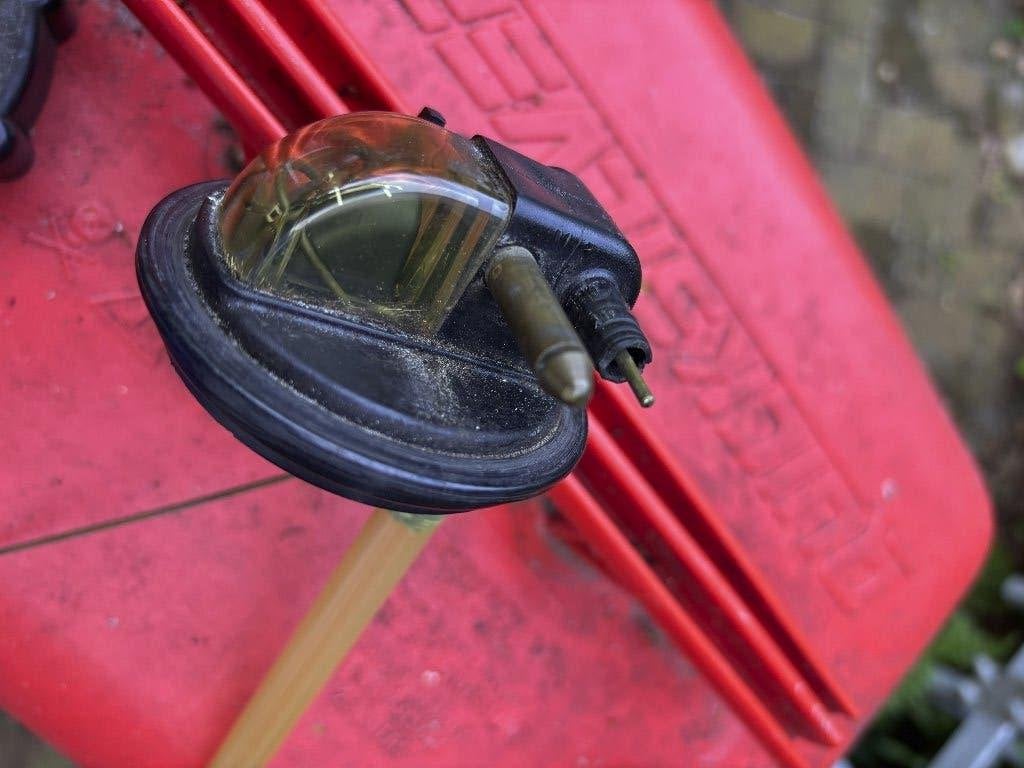 Gezocht:  Uitloop voor losse Quicksilver benzinetank, Ophalen of Verzenden, Gebruikt, Overige typen