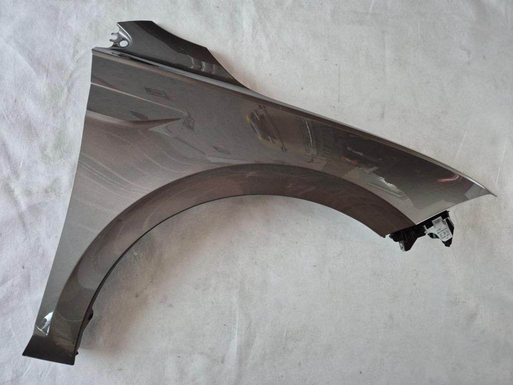 2G VW POLO RECHTER ORIGINEEL SPATBORD INCL BEUGELS LA7N, Gebruikt, Volkswagen, Rechts, Ophalen of Verzenden