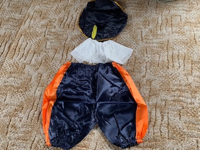 Pieten pak 3-delig 4-7 jaar. Baret met veer, broek en kraag, Ophalen of Verzenden, Nieuw