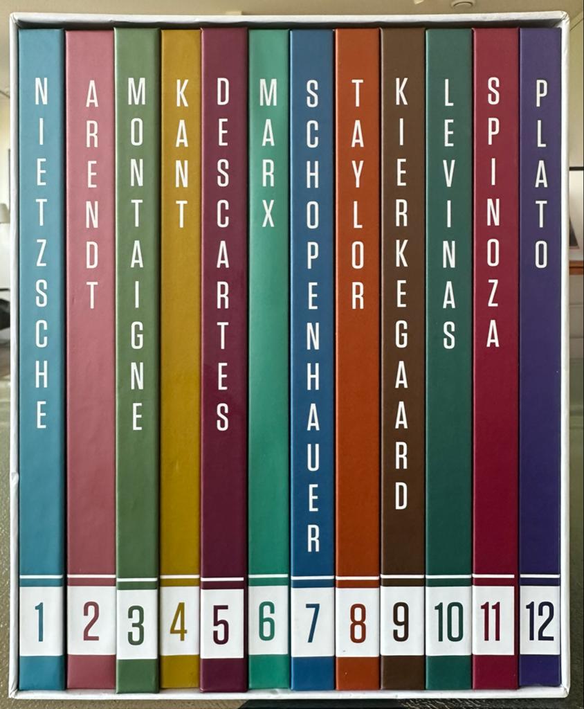 De Grote Filosofen - Trouw Bibliotheek (12-delig, cassette), Ophalen of Verzenden, Zo goed als nieuw, Algemeen