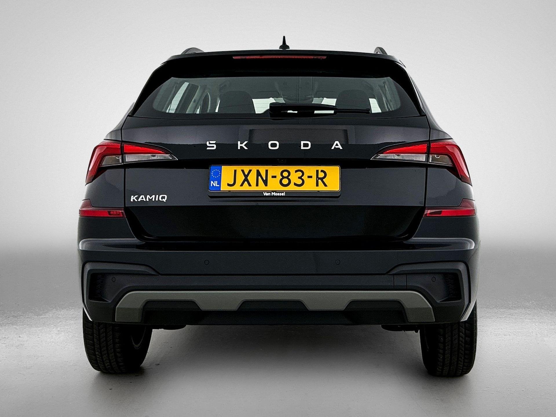 Skoda Kamiq 1.0 TSI Business Edition | AUTOMAAT | STOELVERWA, Auto's, 12 maanden, Gebruikt, Euro 6, Zwart