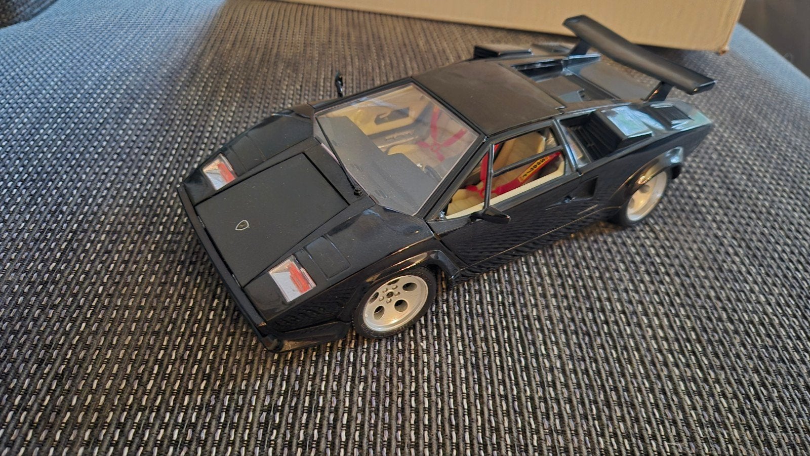 Lamborghini Countach Bburago 1:18, Ophalen of Verzenden, Zo goed als nieuw, Auto