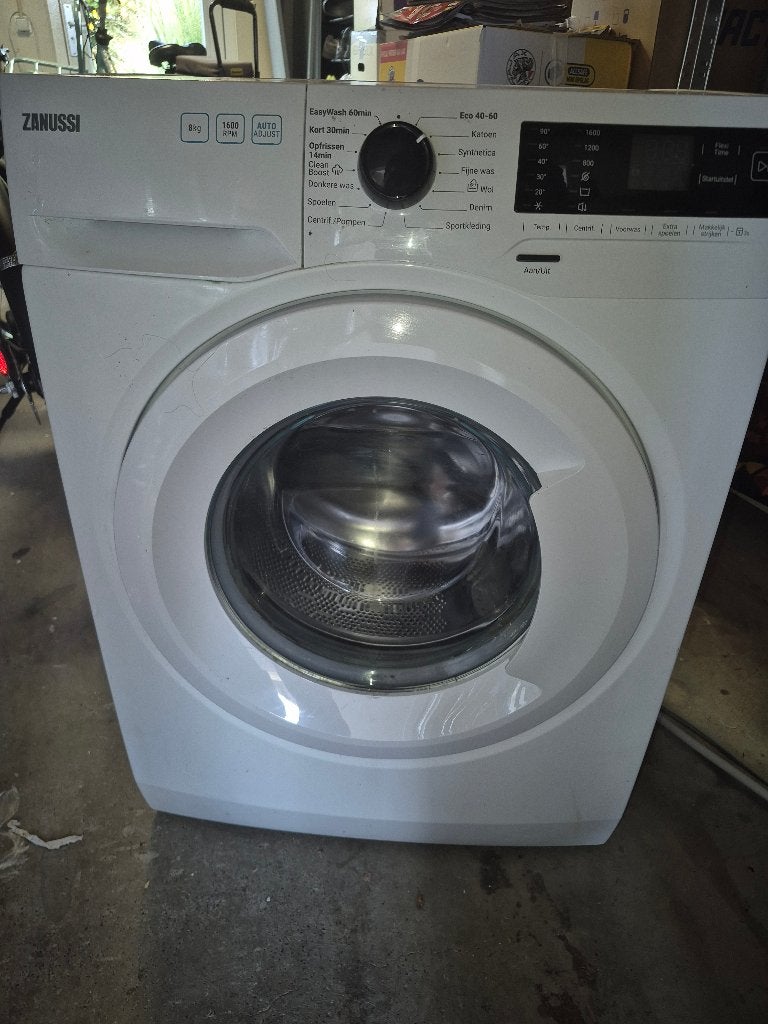 Wasmachine  (Zanussi), Ophalen, 8 tot 10 kg, 85 tot 90 cm, 1600 toeren of meer