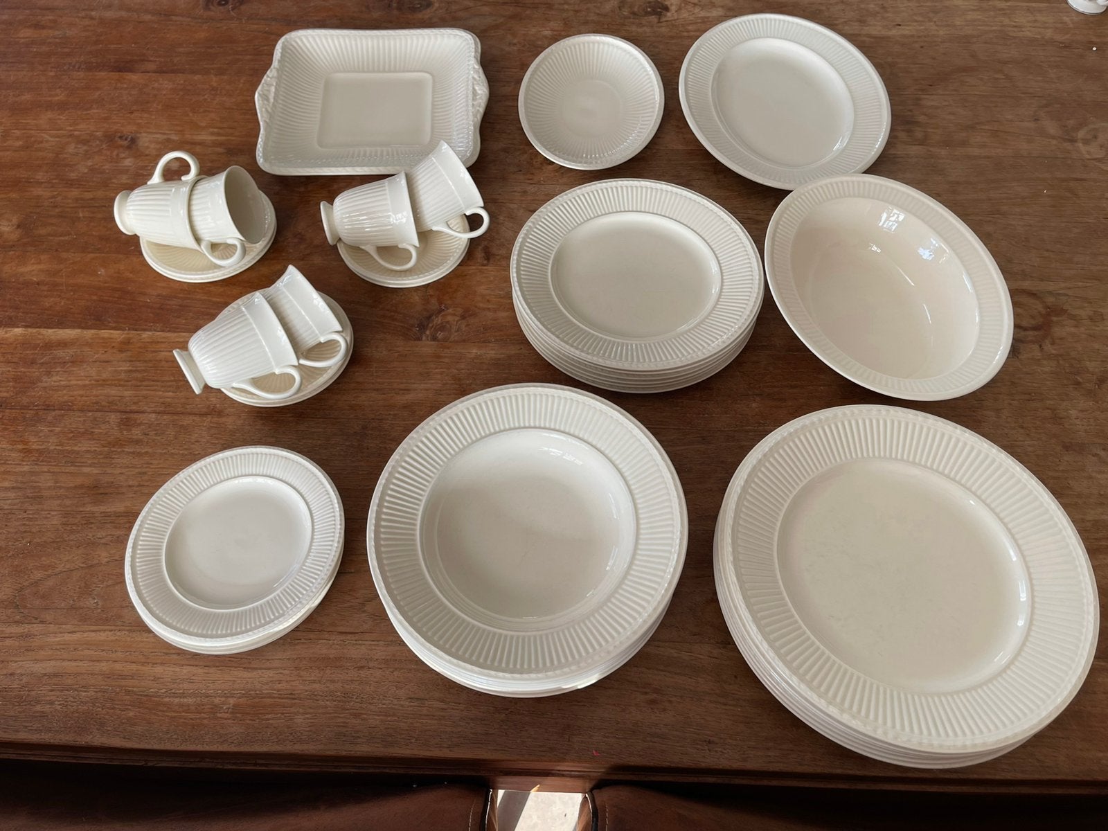 Wedgwood edme servies 6 persoons, Huis en Inrichting, Keuken | Servies, Ophalen of Verzenden, Zo goed als nieuw, Aardewerk, Compleet servies