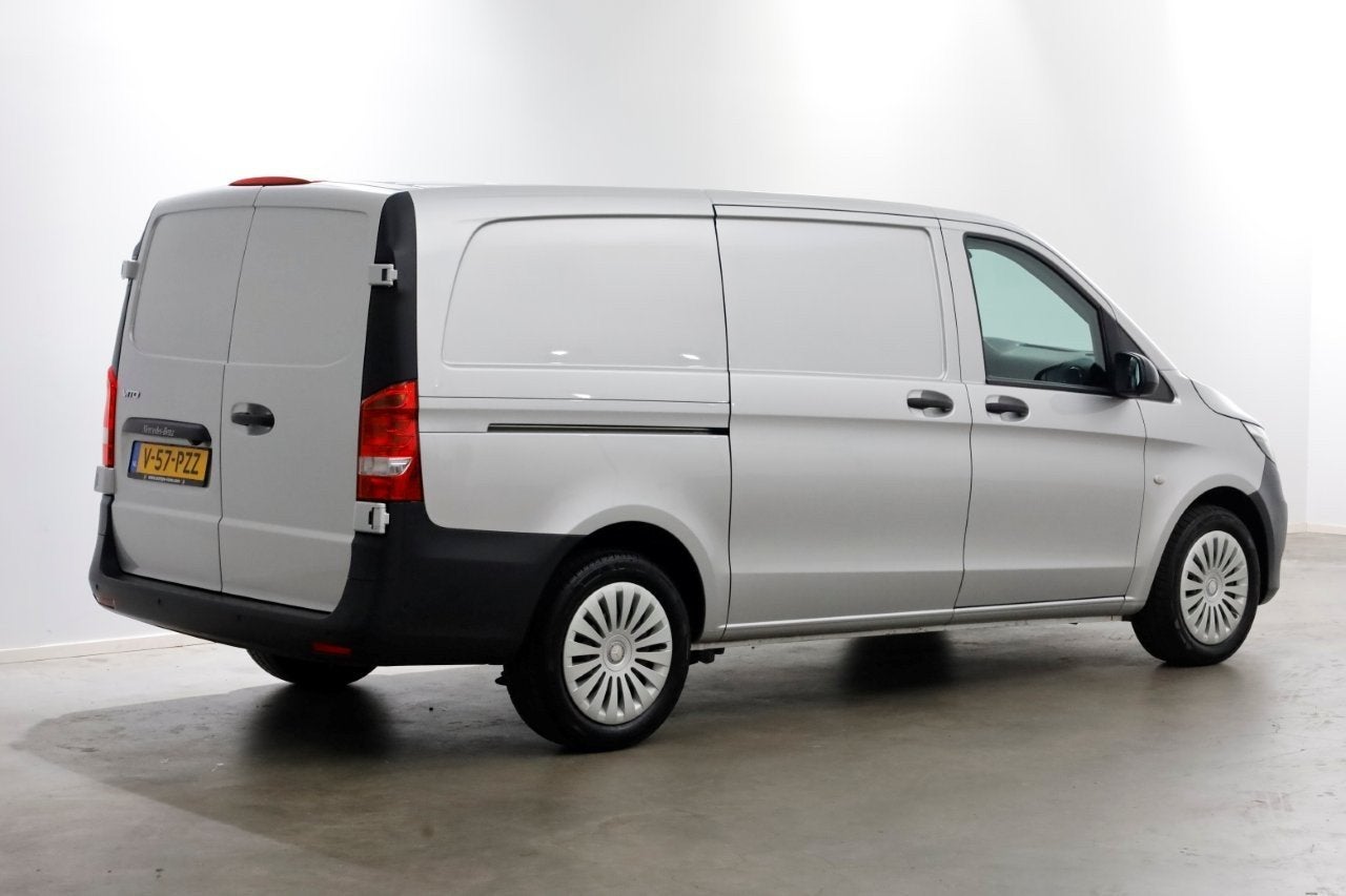 Mercedes-Benz Vito 114 CDI Lang 9G Automaat LED/Inrichting/N, Auto's, Automaat, Gebruikt, Euro 6, 4 cilinders