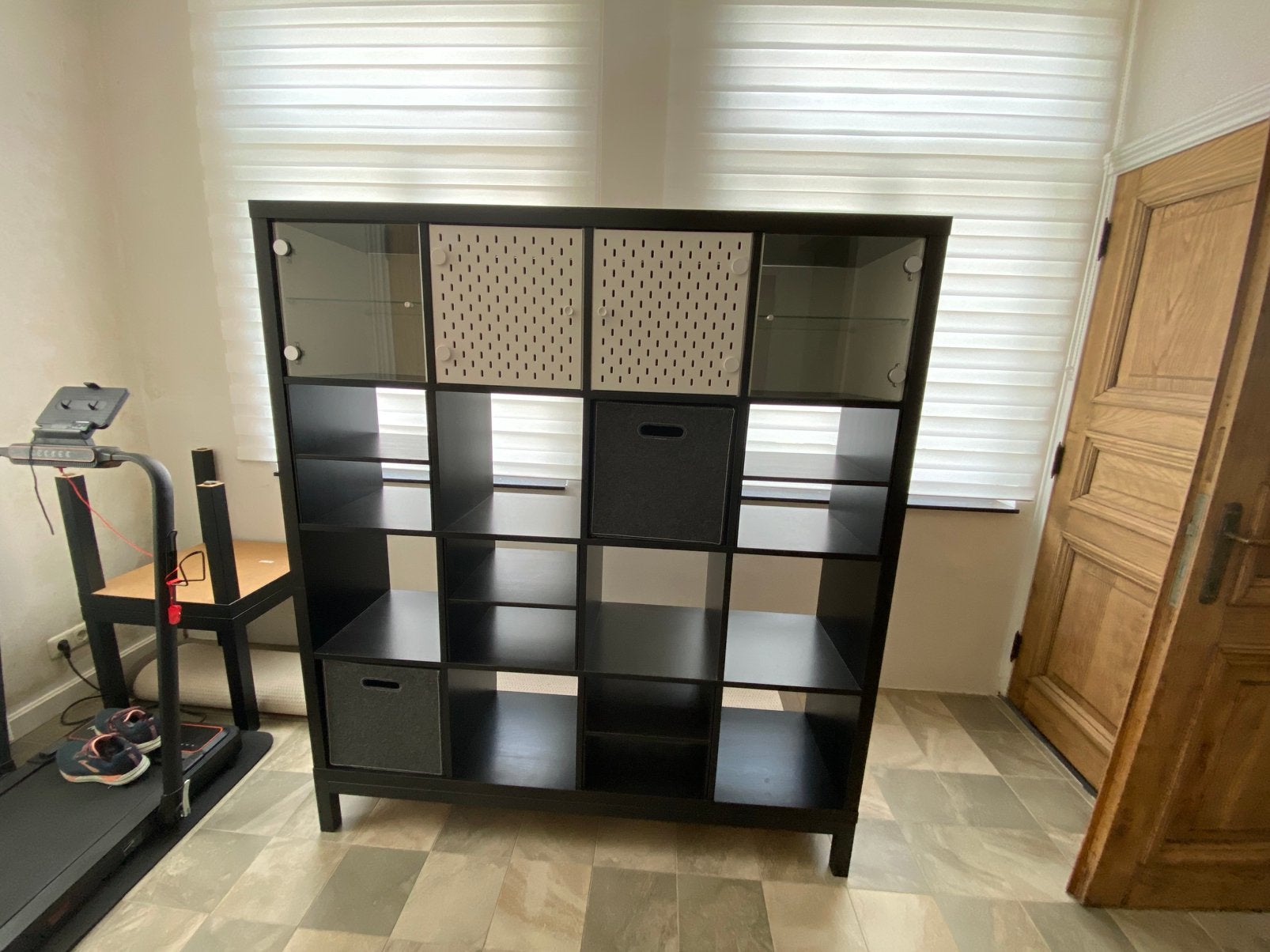 Twee keer Ikea kallax kast met inrichting, Huis en Inrichting, Kasten | Wandmeubels, Ophalen, Zo goed als nieuw, Minder dan 150 cm