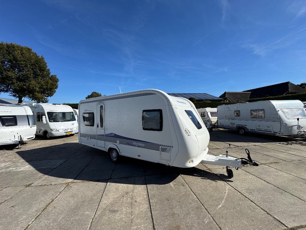 Hobby Excellent 495 UMFe 2010    Nieuwe voortent, Rondzit, Hobby, Bedrijf, 4 tot 5 meter