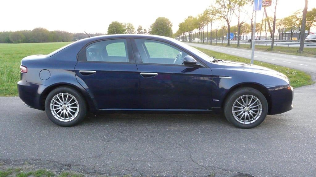 Alfa Romeo 159 2.2 JTS Business,Leder,Lmv's,...VOL!, Auto's, Voorwielaandrijving, Gebruikt, Zwart, 4 cilinders