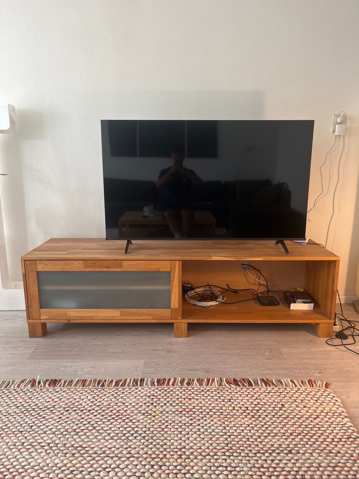 Houten TV-meubel met opbergruimte, Huis en Inrichting, Kasten | Televisiemeubels, Ophalen, Gebruikt, 100 tot 150 cm, Minder dan 100 cm
