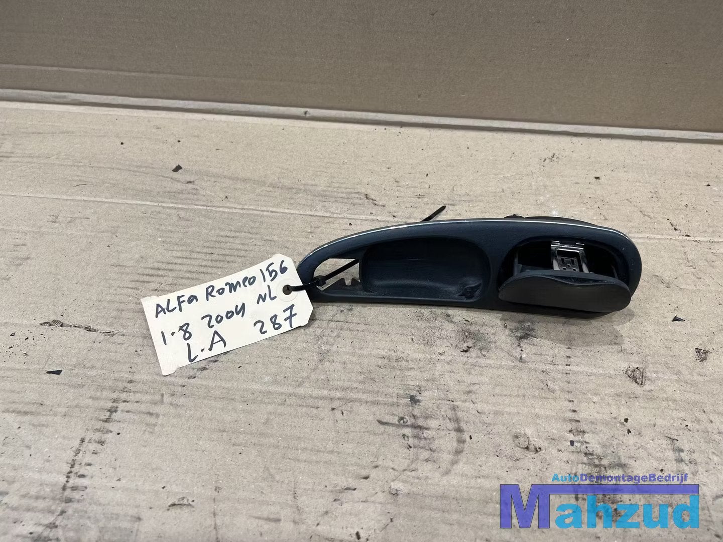 ALFA ROMEO 156 Links achter asbak deurgreep kap 1997-2005, Auto-onderdelen, Gebruikt, Dpofca@stellantis.com, Stellantis Europe S.p.A.