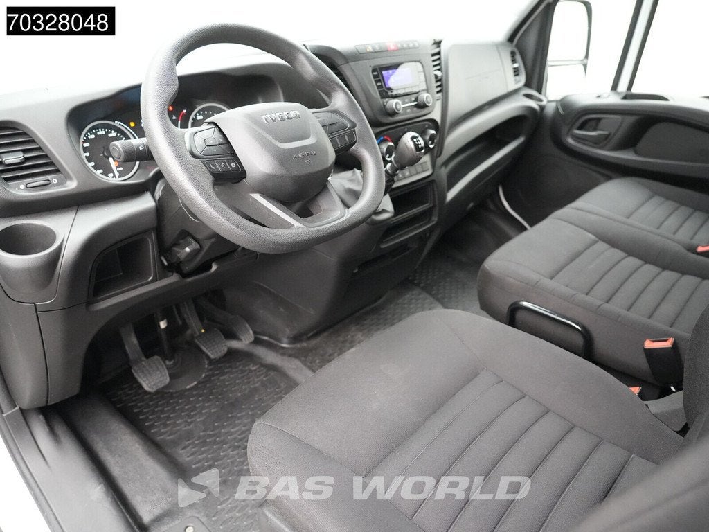 Iveco Daily 35C16 Laadklep Dubbellucht 160PK Bakwagen Airco, Auto's, Stof, Gebruikt, Euro 6, Iveco