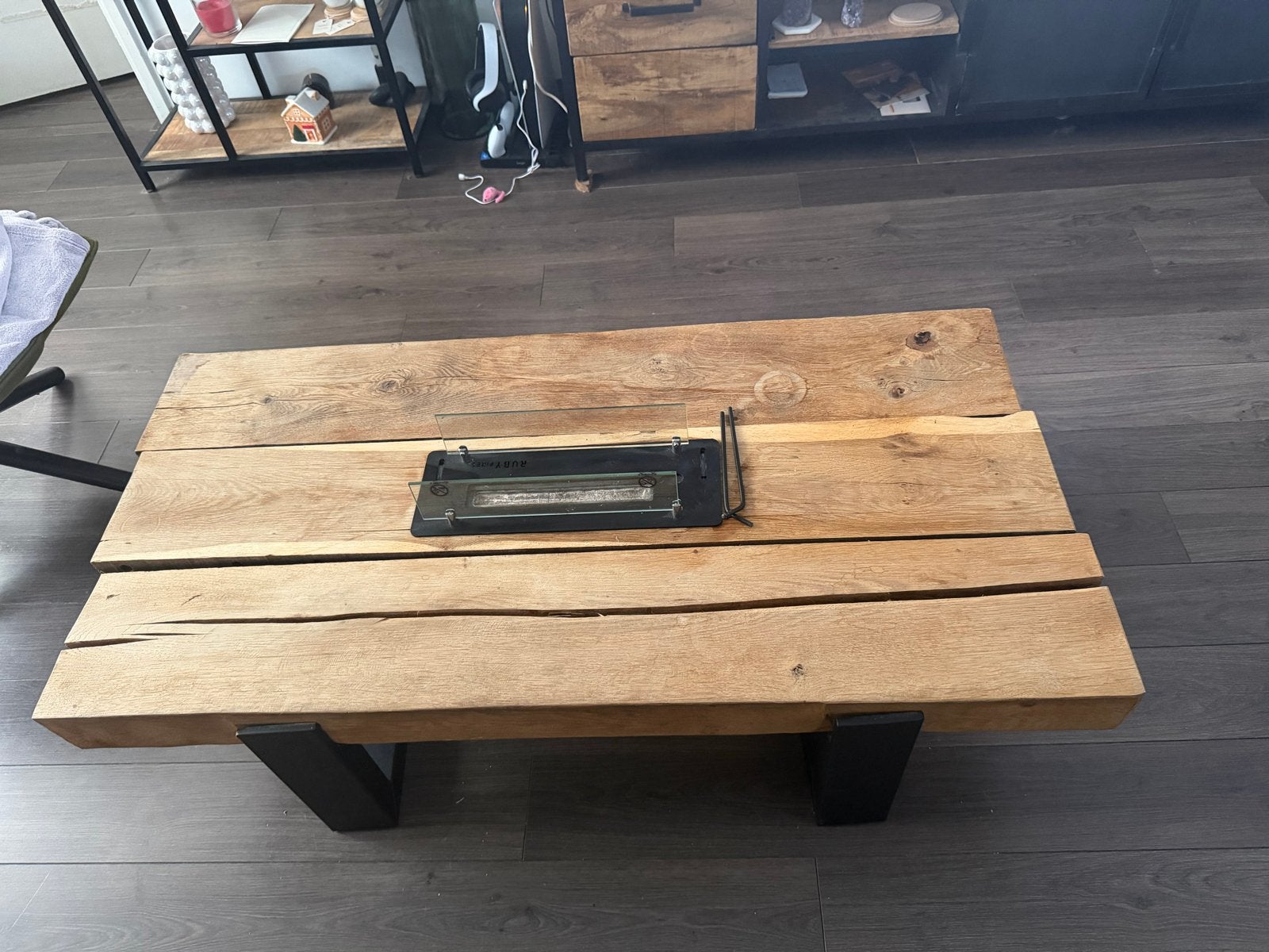 Robuuste eikenhouten salontafel met bio-ethanol haard, Gebruikt, 100 tot 150 cm, Eikenhout, 50 tot 100 cm