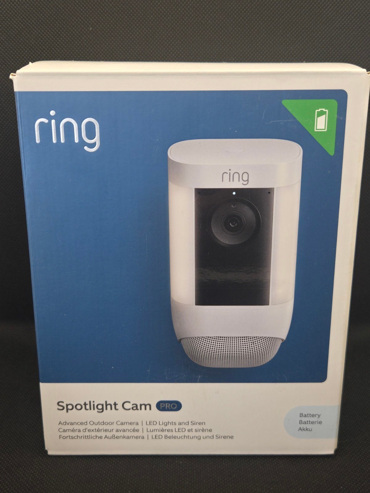 Ring Spotlight Cam Pro met accu en originele doos, Ophalen of Verzenden, Zo goed als nieuw, Buitencamera