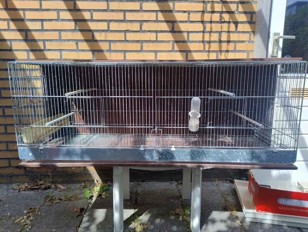 Gratis Vogelkooi met toebehoren - af te halen, Ophalen of Verzenden, Gebruikt, Metaal, Vogelkooi