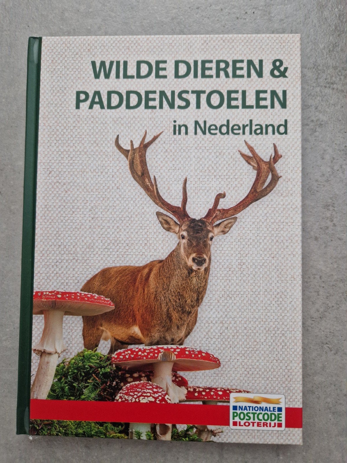 Wilde dieren en paddenstoelen in Nederland met veldgids, Ophalen of Verzenden, Nieuw, Natuur algemeen