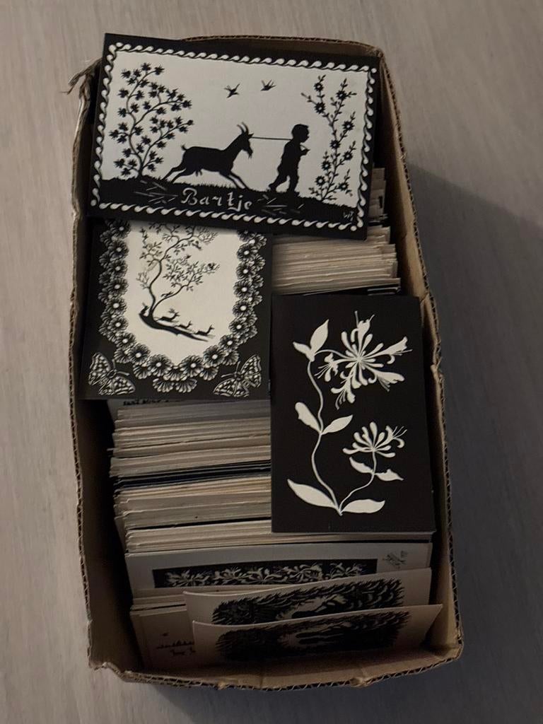 Schoenendoos met ca.664 KNIPSEL KAARTEN, Verzamelen, Ophalen of Verzenden, 1960 tot 1980