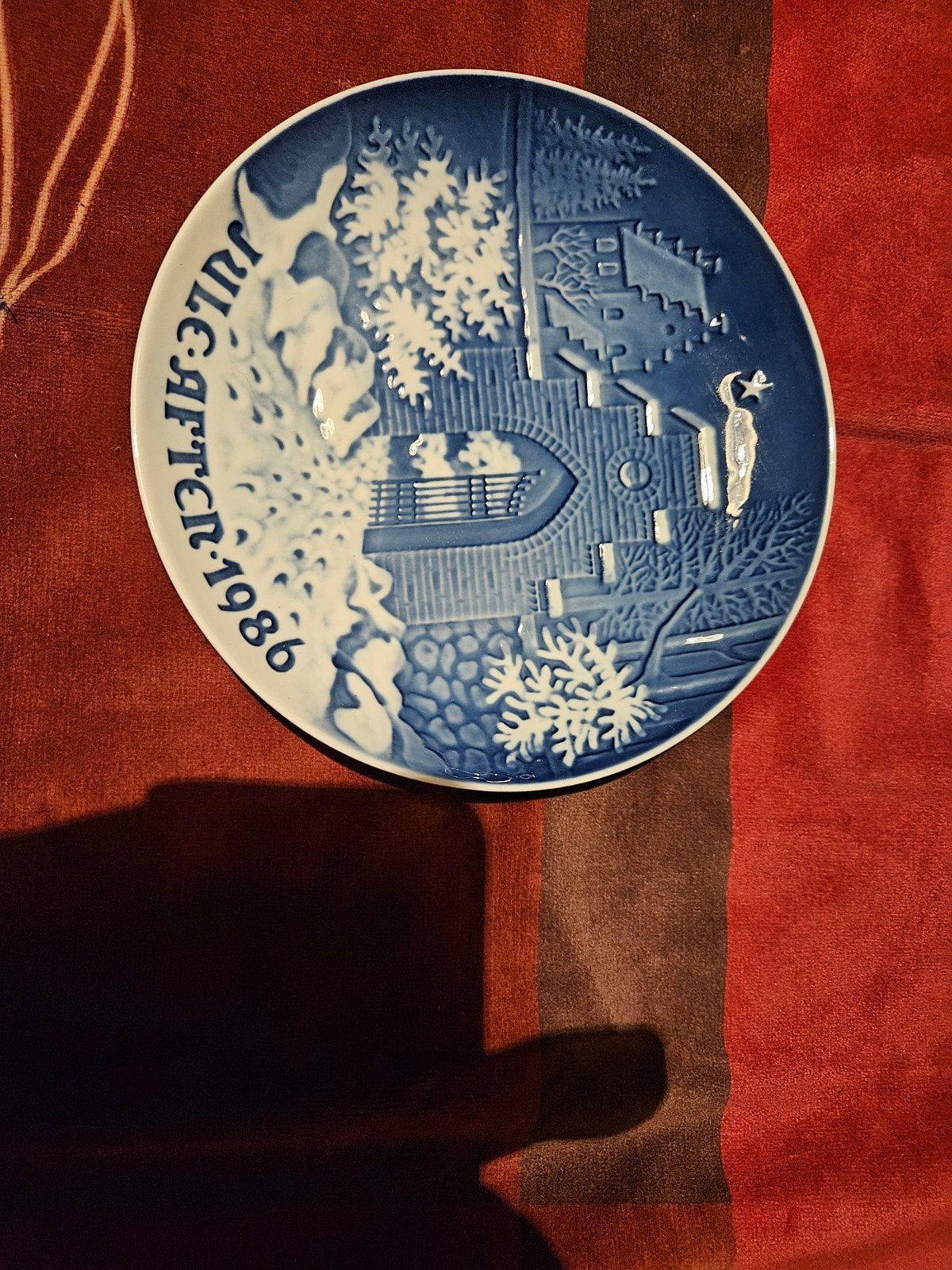 Bing & Grøndahl Kerstbord 1986 - Sollerød Kirke, Ophalen