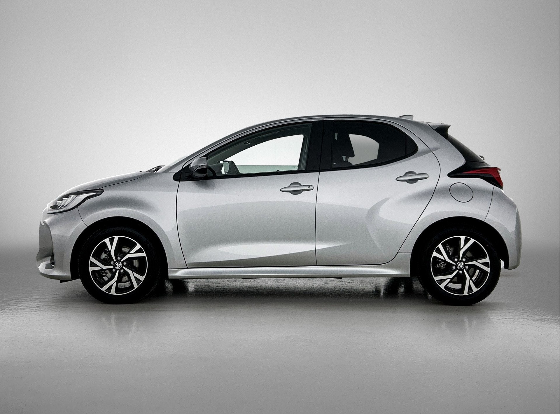 Toyota Yaris 1.5 Hybrid Dynamic | Apple Carplay/Android Auto, 12 maanden, Gebruikt, Euro 6, 1490 cc