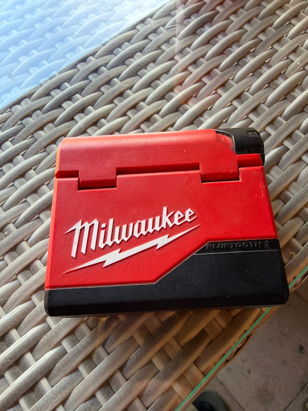 Milwaukee Gehoorbescherming met Bluetooth, Ophalen of Verzenden, Bluetooth, Gebruikt