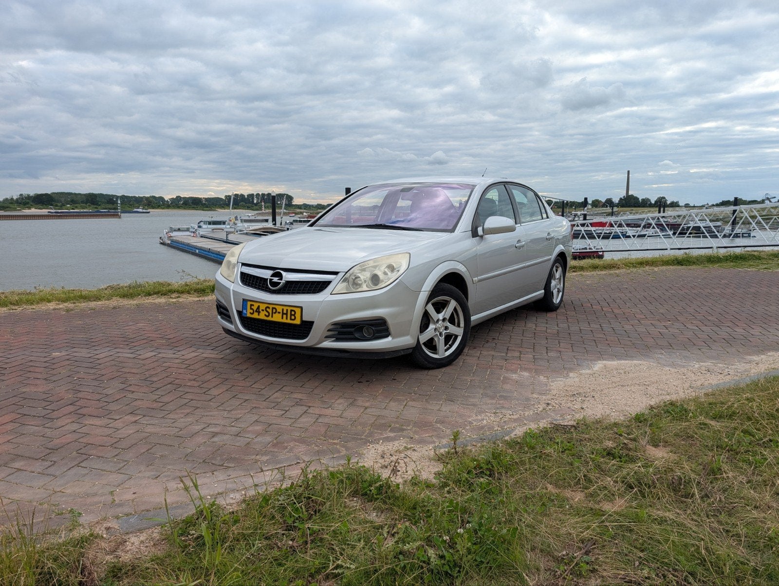 Opel Vectra 1.8 16V SDN 2006 Grijs, Auto's, Opel, Voorwielaandrijving, 1295 kg, 4 cilinders, Vectra