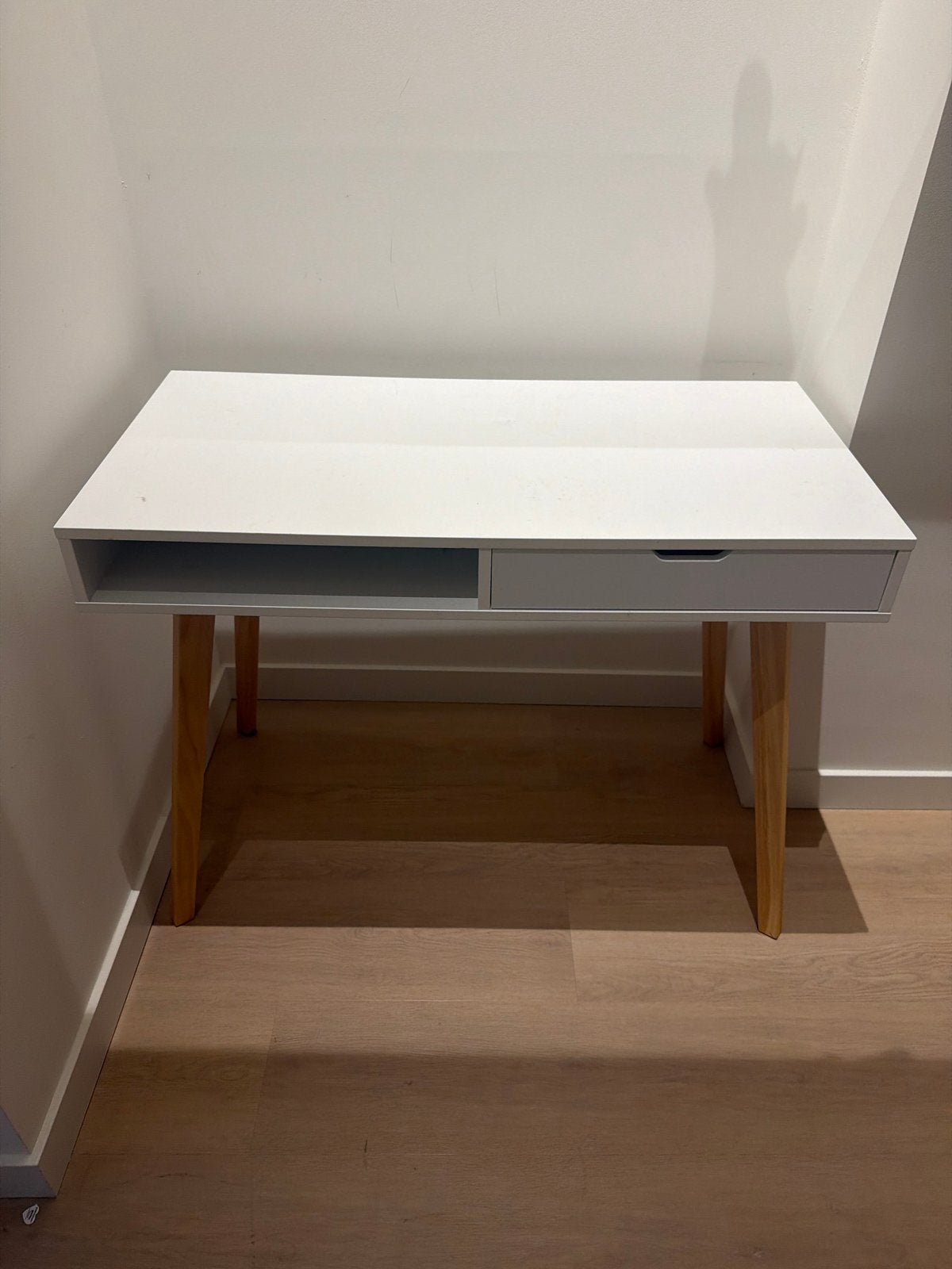 Wit bureau met lade en opbergvak, Ophalen, Gebruikt, Met lades, Spaanplaat of MDF