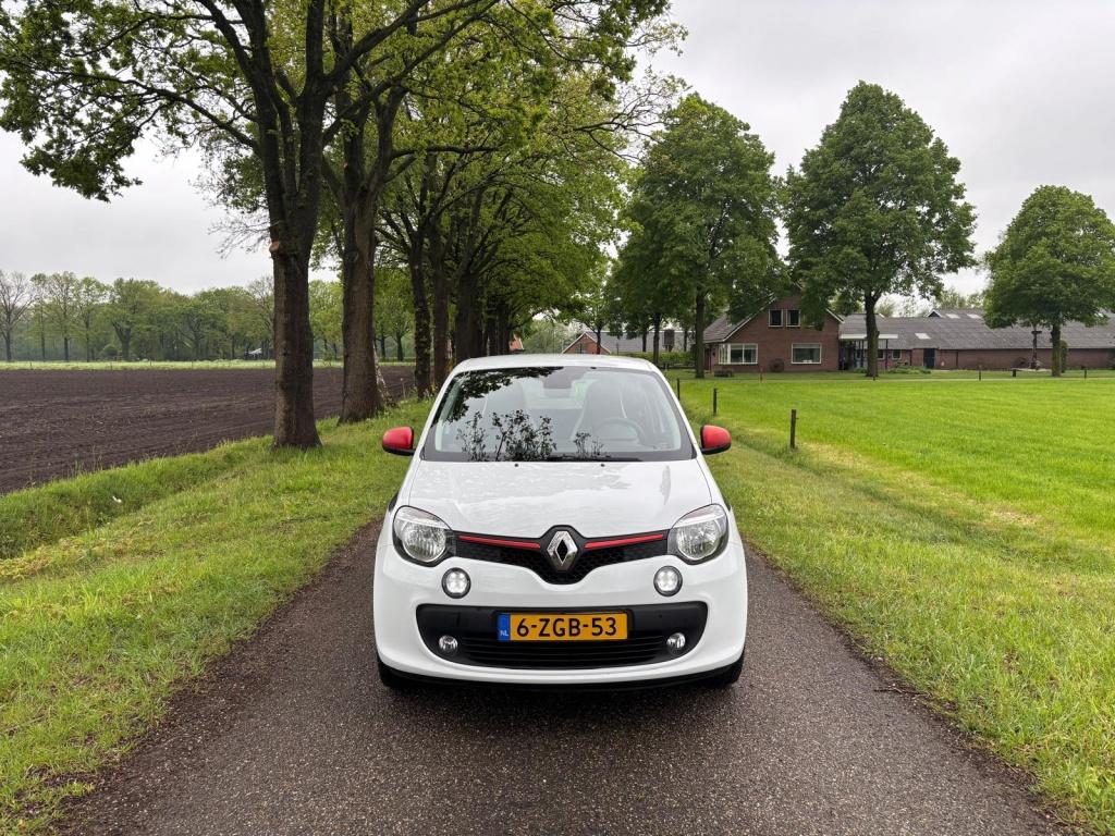 Renault Twingo HEMELVAARTSDAG GEOPEND OP AFSPRAAK (bj 2015), Auto's, Renault, Keurmerk '100% Onderhouden', 898 cc, Twingo, Gebruikt