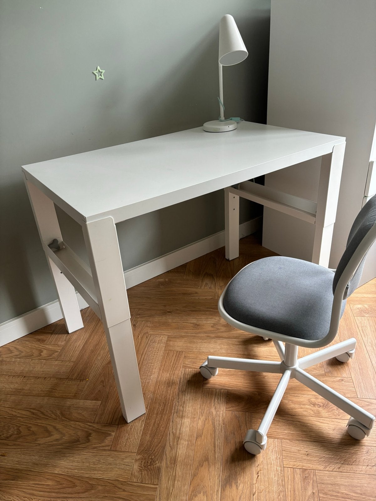 IKEA kinderbureau en stoel - Klaar voor school!, Huis en Inrichting, Ophalen, Gebruikt, IKEA, Wit