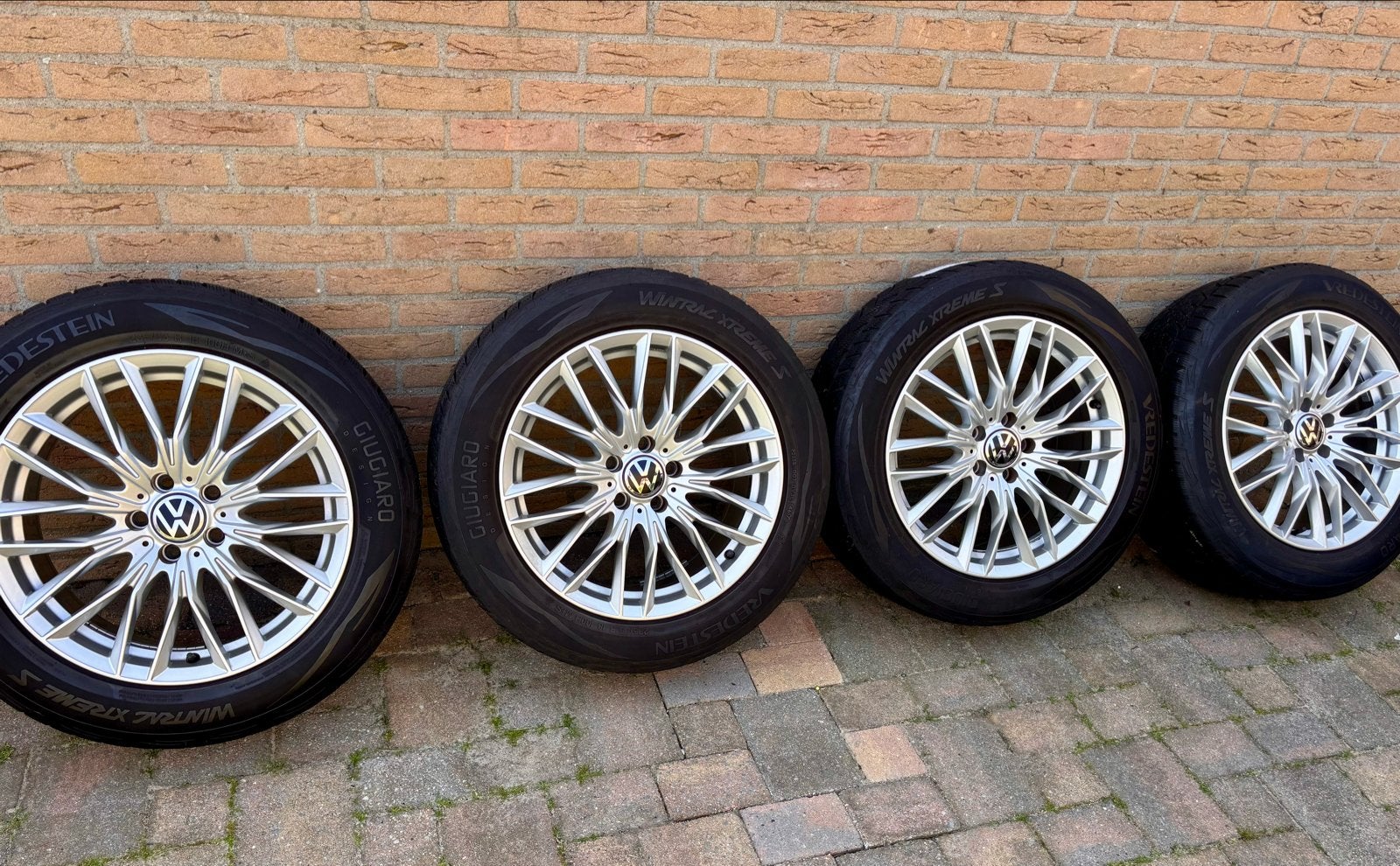 VW winterbanden set 235/55 R18 Vredestein Wintrac Xtreme S, Auto-onderdelen, Banden en Velgen, Ophalen, 18 inch, Gebruikt, Banden en Velgen