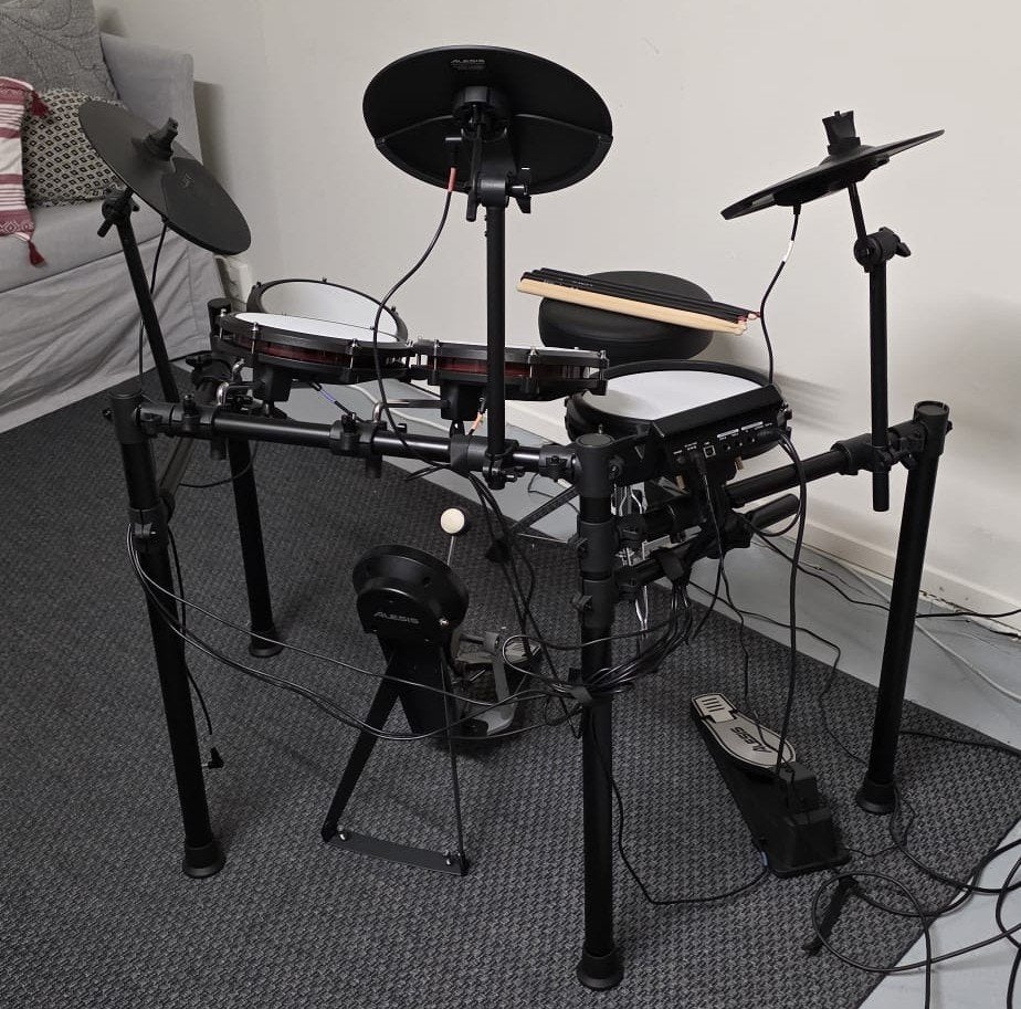 Alesis Nitro Max (elektrisch drumstel), Muziek en Instrumenten, Ophalen, Zo goed als nieuw, Overige merken, Elektronisch