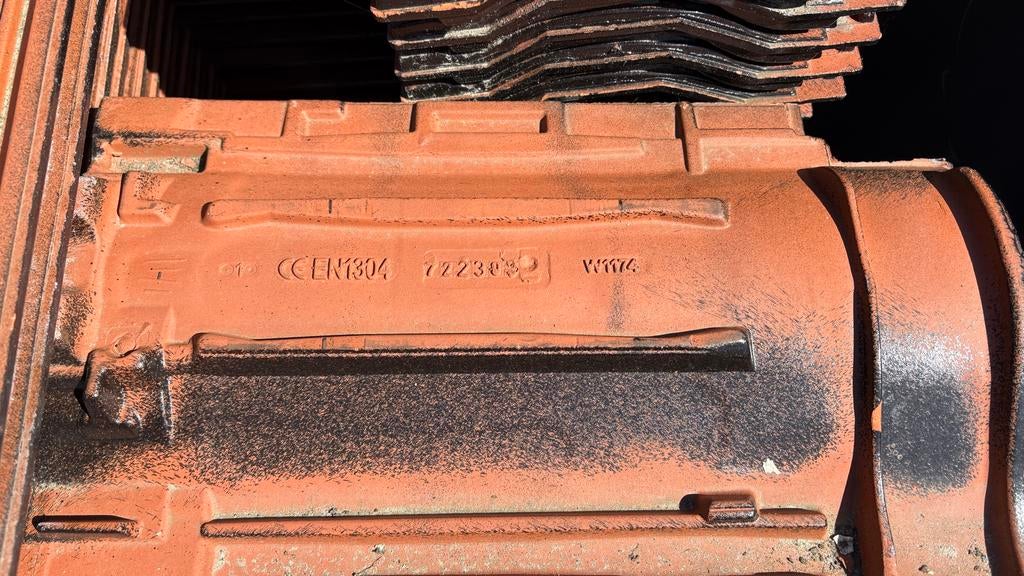 58 Wienerberger Sneldekpan dakpannen, zwart geglazuurd, Doe-het-zelf en Verbouw, Dakpannen en Dakbedekking, Ophalen, Gebruikt