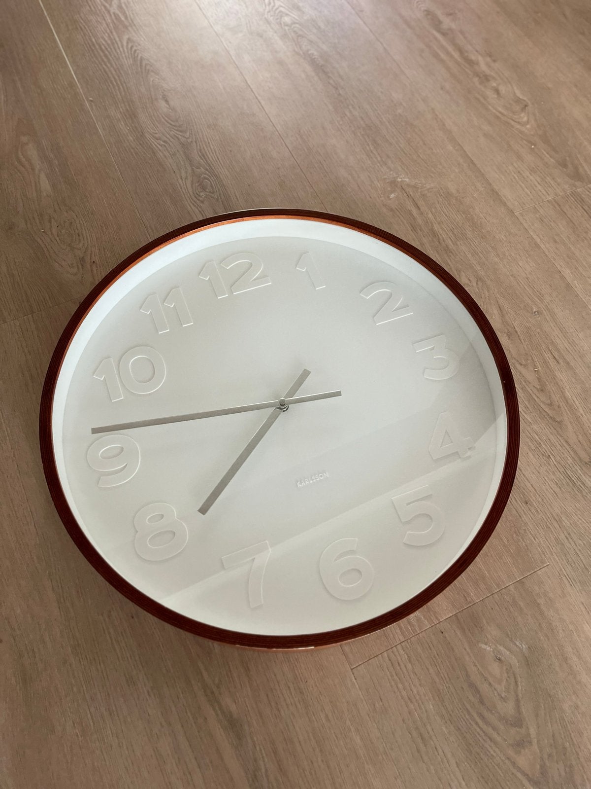 Karlsson Klok - Wandklok 52,5 cm - Gebruikt maar goede staat, Ophalen, Modern, Karlsson, Wandklok