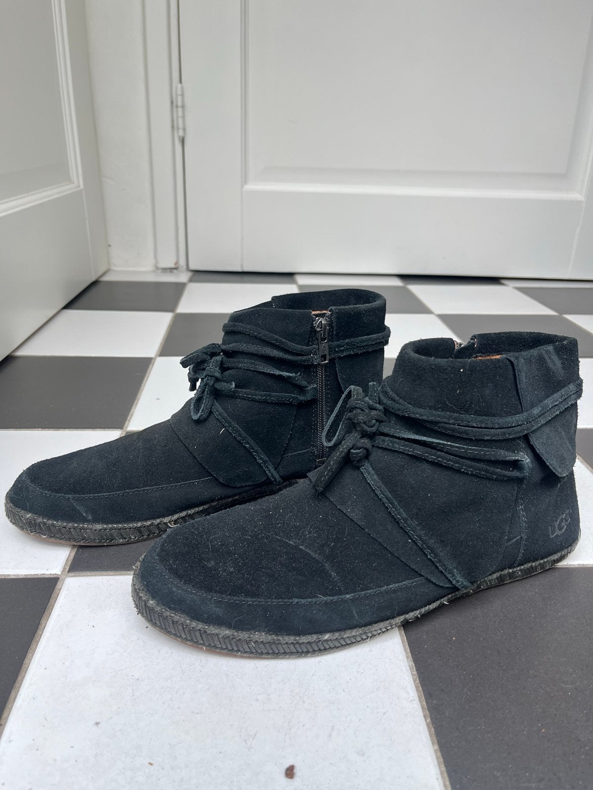 Zwarte UGG laarzen - Maat 42, Ophalen, Gedragen, Zwart, Lage of Enkellaarzen