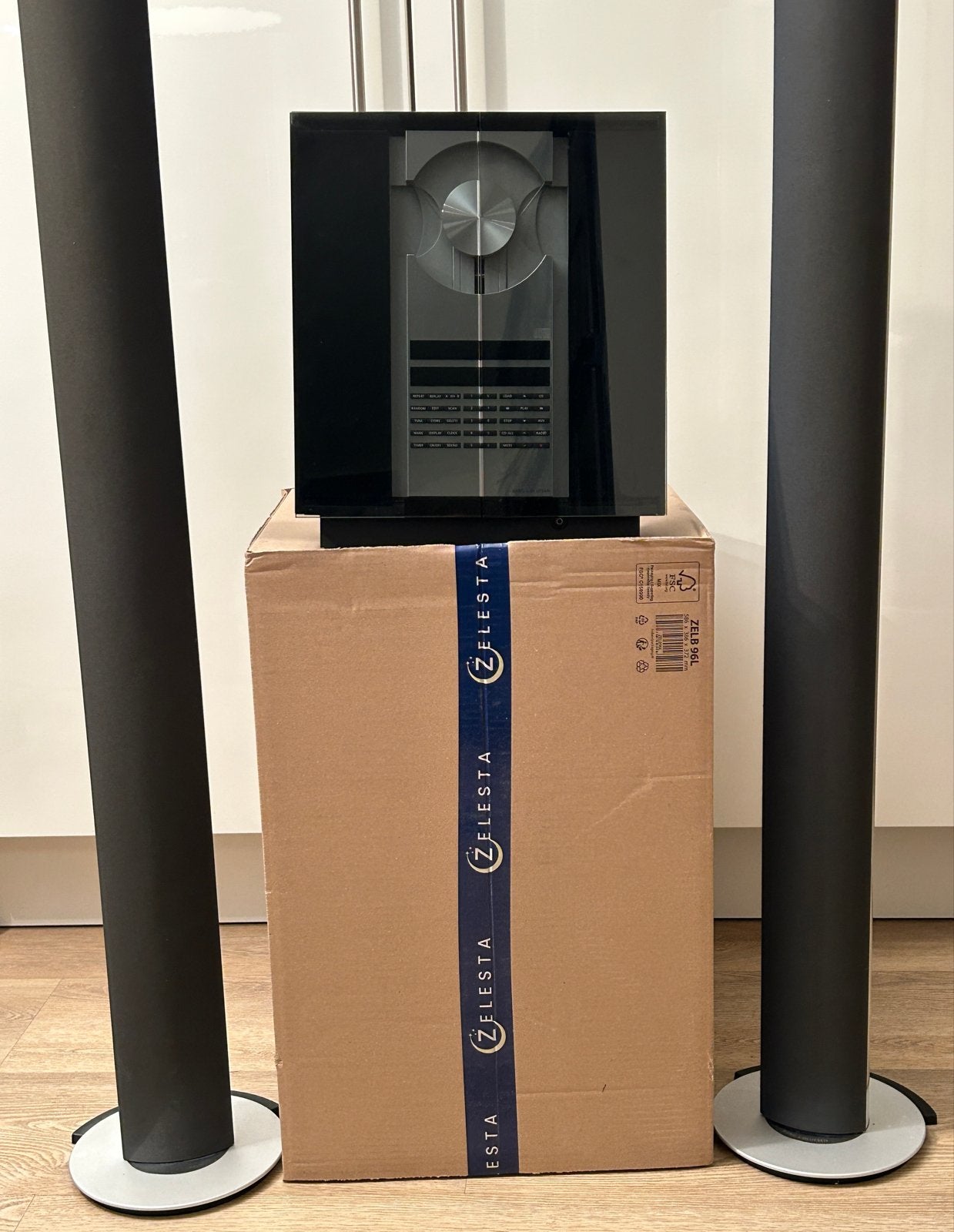 Bang & Olufsen BeoSound 300 met speakers (defect), Audio, Tv en Foto, Ophalen, Niet werkend, Overige merken, Met radio
