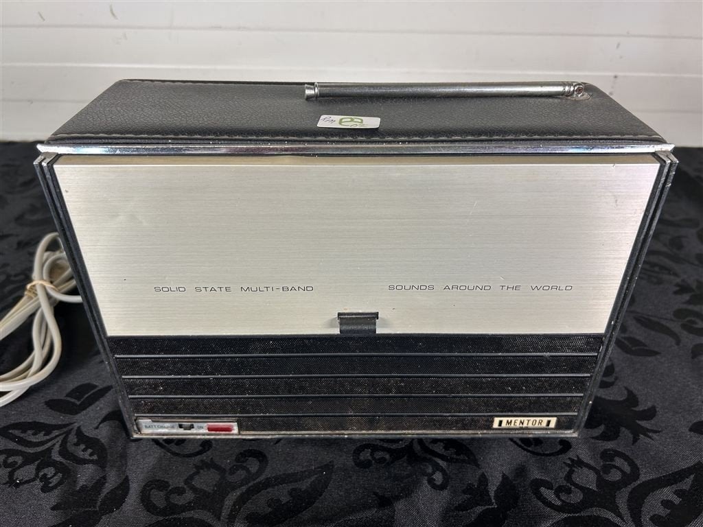 A7481. Mentor vintage draagbare radio, Ophalen of Verzenden, Gebruikt