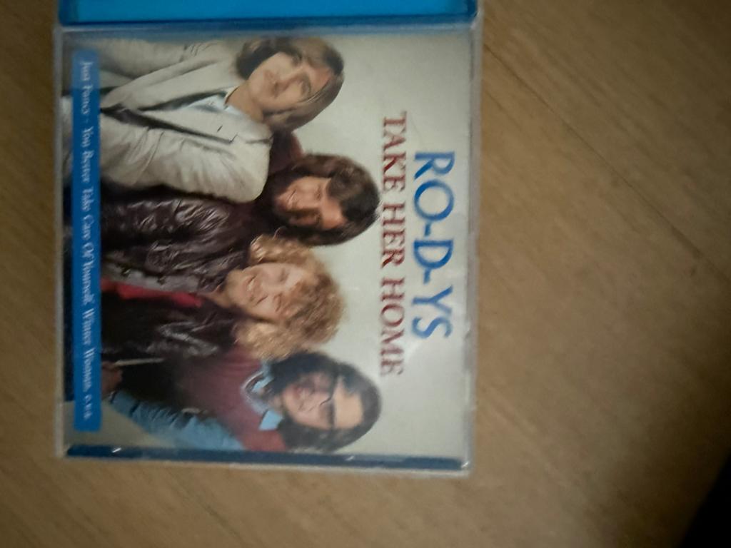 Cd ro-d-ys take here home nederbeat, Ophalen of Verzenden, Zo goed als nieuw, Poprock