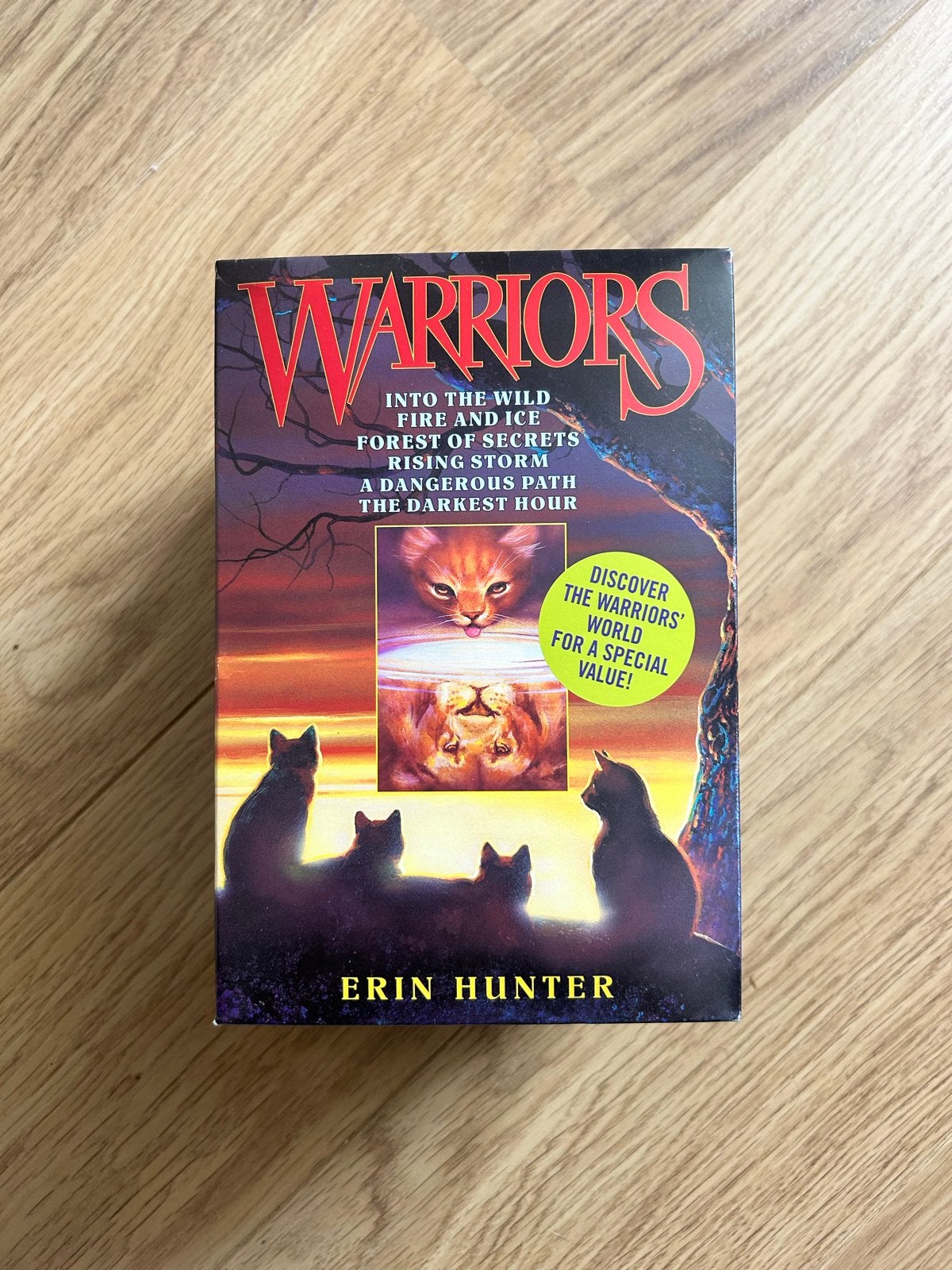 Warriors Box Set: Into the Wild t/m The Darkest Hour, Ophalen of Verzenden, Zo goed als nieuw