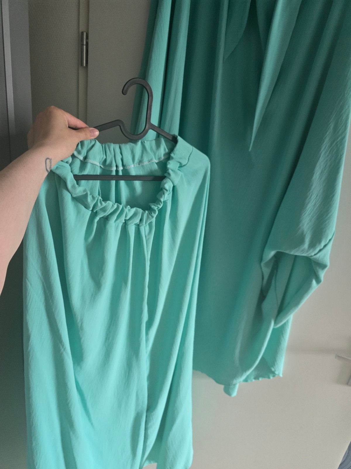 Nieuwe Tweedelige Jilbab - Comfort & Stijl, Kleding | Dames, Verzenden, Maat 46/48 (XL) of groter, Nieuw, Onder de knie