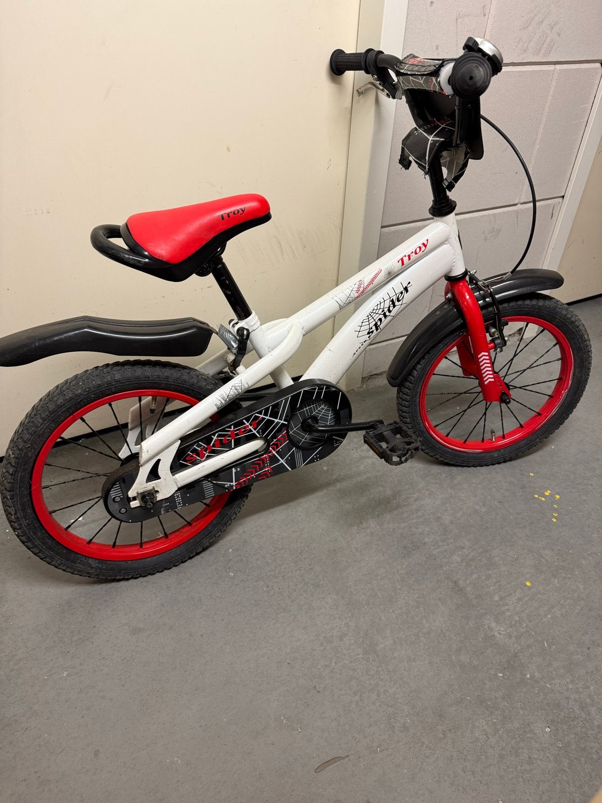 Troy Spider Kinderfiets 16 inch - Wit/Rood, Ophalen, Gebruikt, Terugtraprem, 16 tot 20 inch