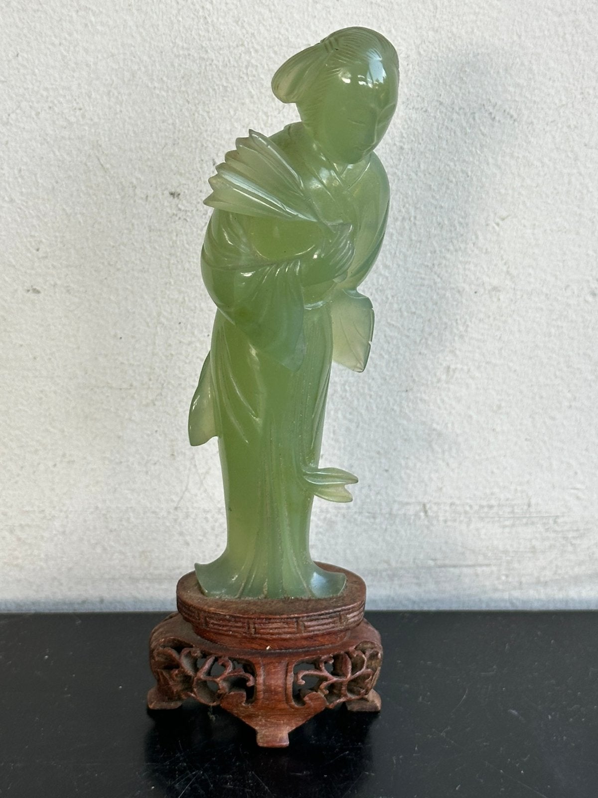 Oud Chinees half edelsteen beeldje Jade of serpentijn 15 cm, Ophalen of Verzenden