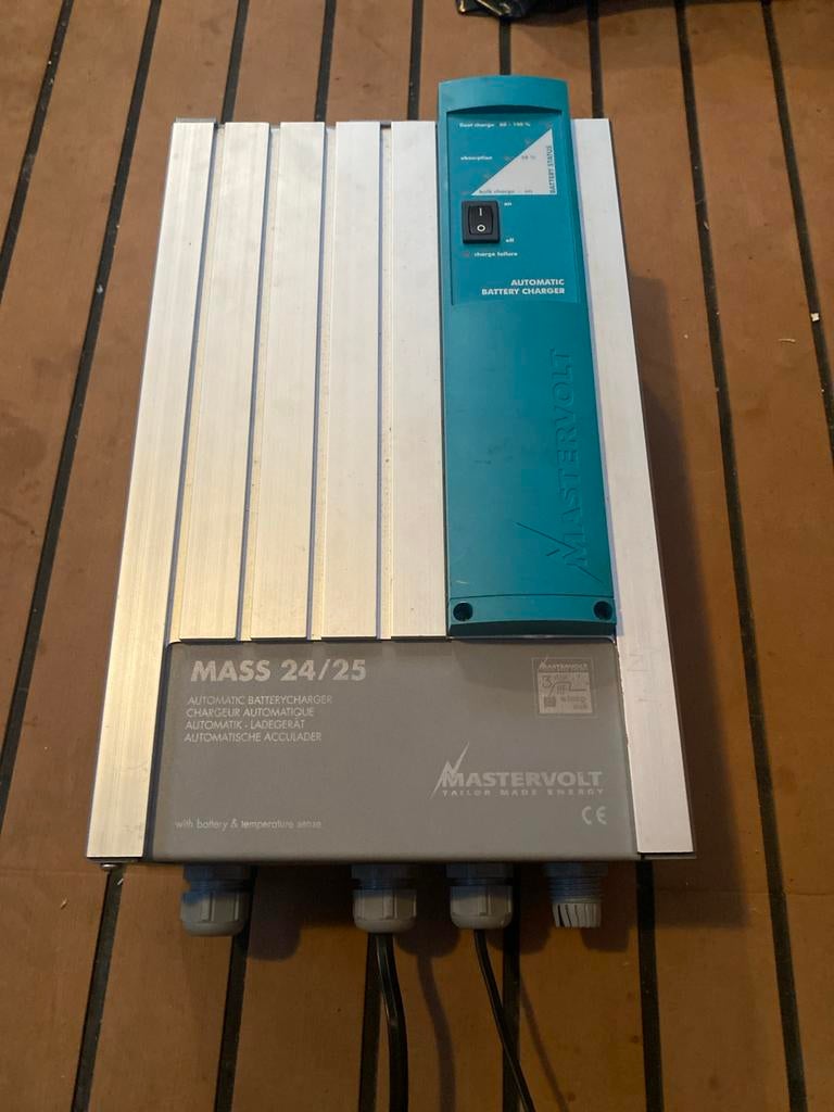 Mastervolt Mass 24/25 automatische acculader, Ophalen of Verzenden, Gebruikt, Universele onderdelen
